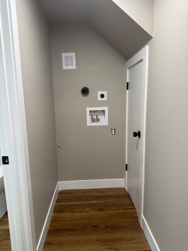 Building Photo - Completely Renovated 3-Bedroom Home | Garage & Ample Parking