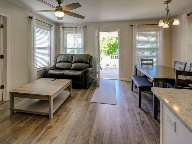 Building Photo - 3509 Mellon St