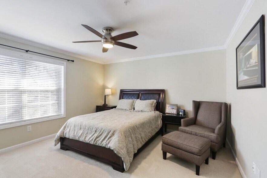Building Photo - 4246 River Green Dr NW