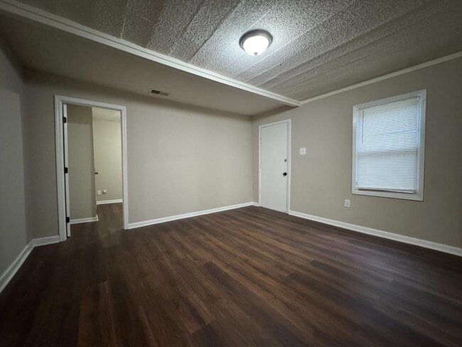 Building Photo - 1651 Corning Ave