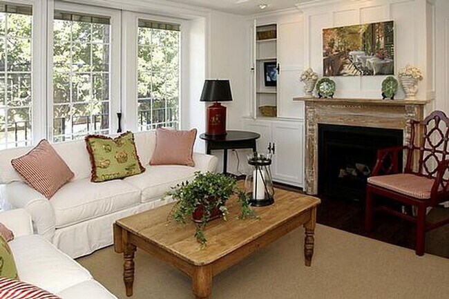 Building Photo - 701 S 7th St