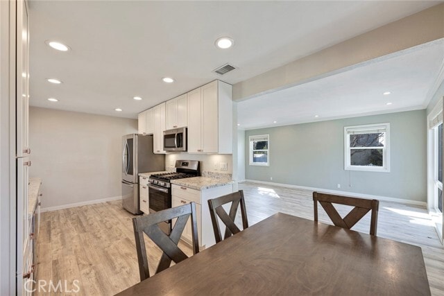 Building Photo - 620 Pepperwood Dr