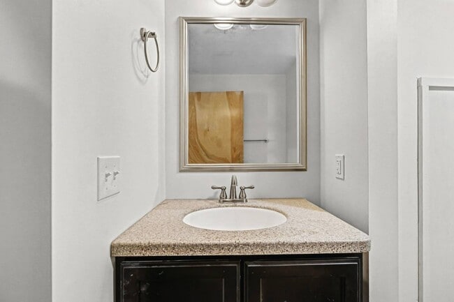 Building Photo - 414 Union St