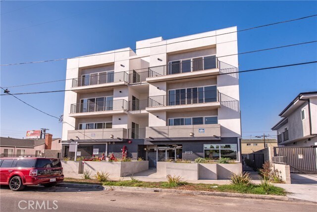 Primary Photo - 6025 Craner Ave