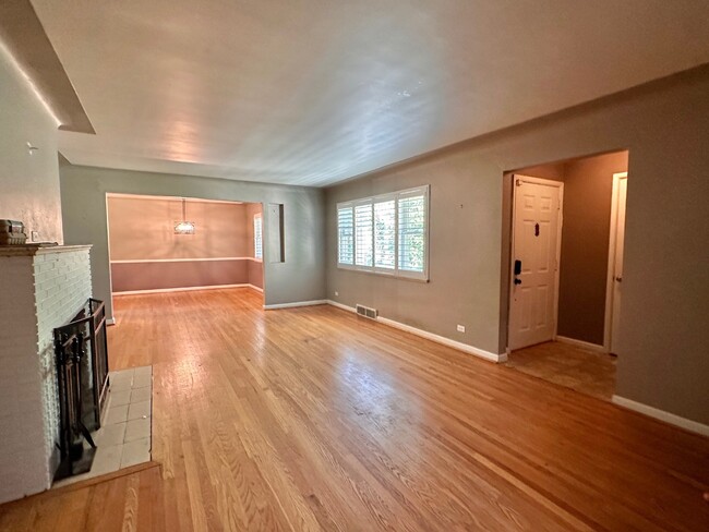 Building Photo - Spacious Home in the heart of Denver's cov...