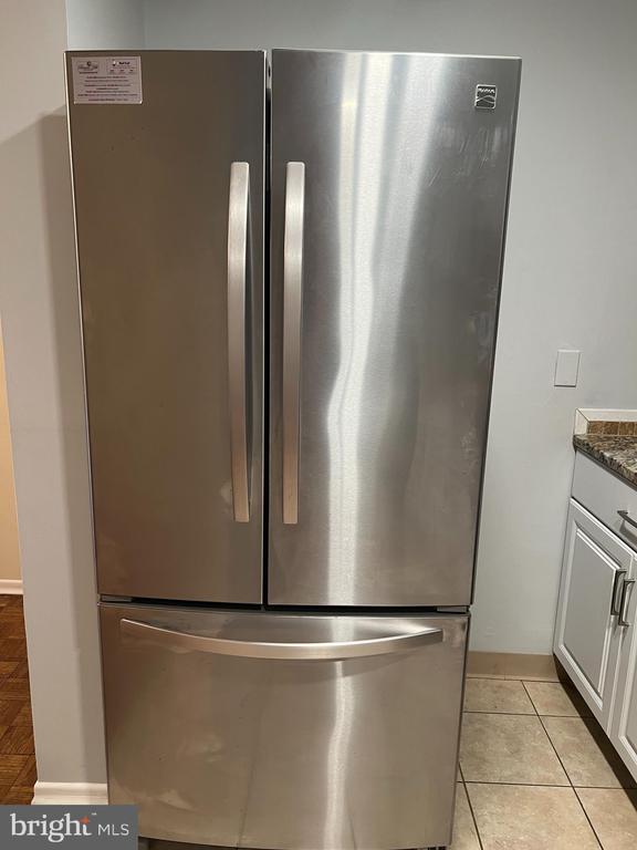 Building Photo - 100 West Ave