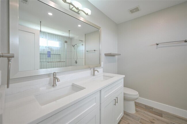Building Photo - 13617 Coomer Path