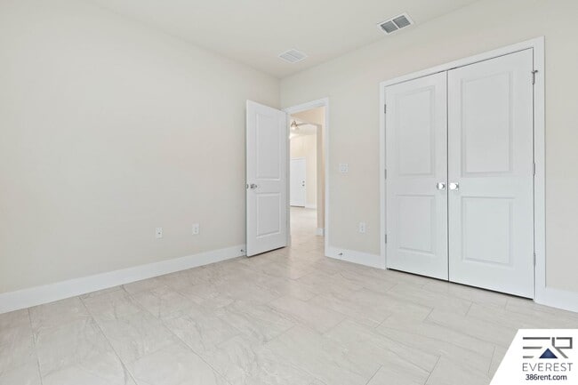 Building Photo - FULLY FENCED, LIKE NEW 3/2/2 IN DESIRABLE INDIAN TRAILS