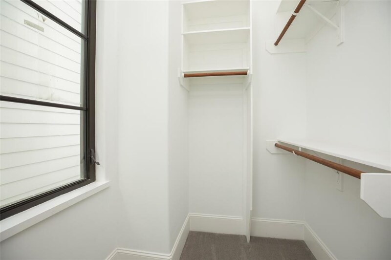 Building Photo - 4527 Graustark St
