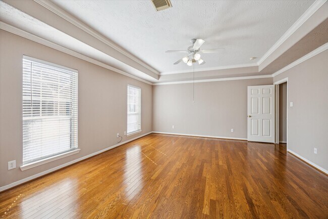 Building Photo - 2802 Briarhurst Park