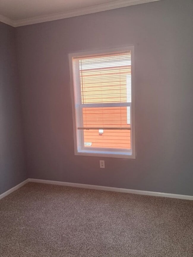Building Photo - Gulfport 3 Bedroom