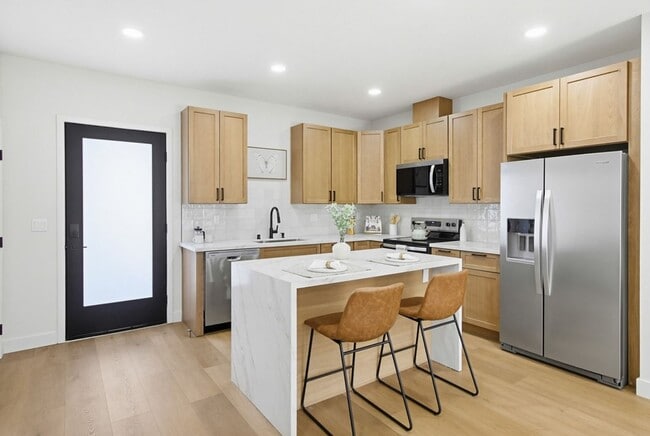 Building Photo - Brand New Construction – 3 Bed / 2 Bath Duplex Home in Normal Heights