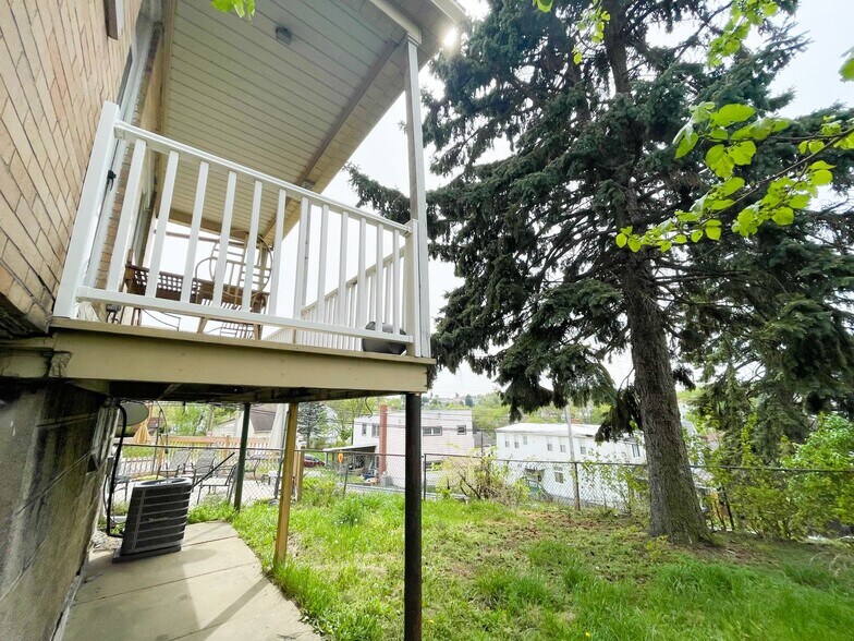 Building Photo - 1526 Fernleaf St