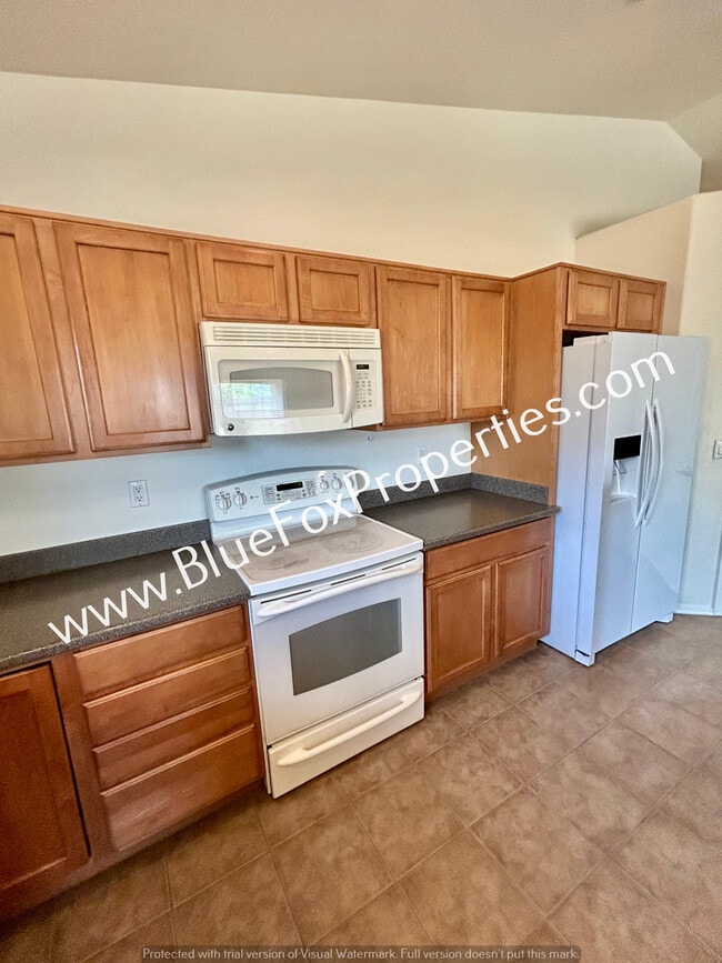 Building Photo - 6626 E Bambino Rd