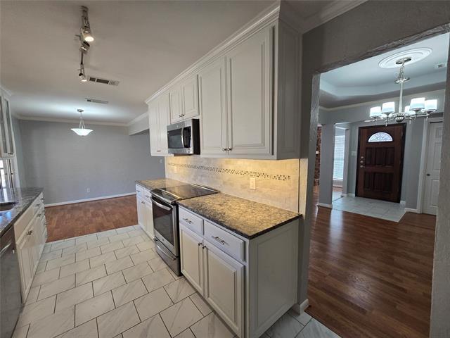 Building Photo - 2822 Oak Forest Dr