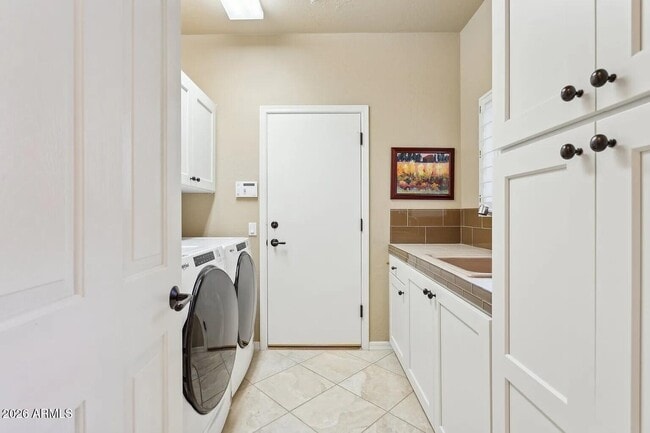 Building Photo - 11411 E Sweetwater Ave