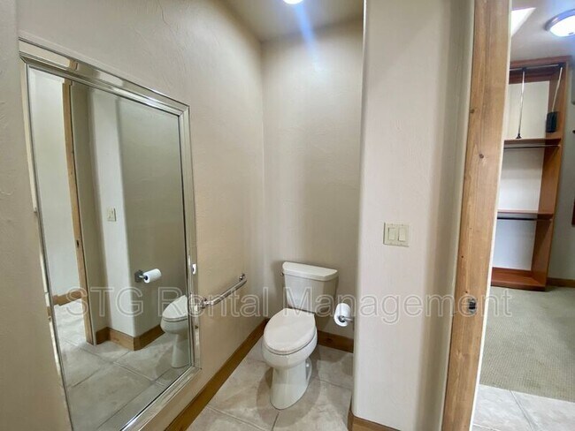 Building Photo - 2336 2336 W Entrada Trail