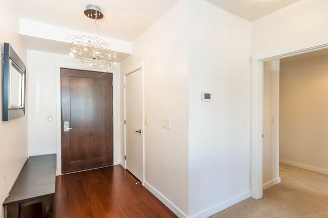 Building Photo - Stunning 2 Bedroom 2 Bath condo, with 2 Parking spots in the heart of vibrant Kirkland for Rent