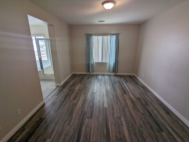 Building Photo - 8148 Slate Falls St