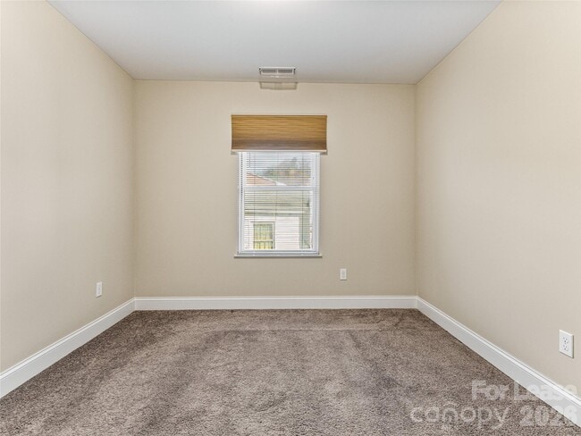 Building Photo - 14 Hildebrand St