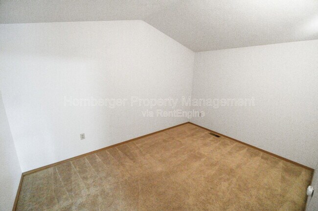 Building Photo - 1603 E 33rd Ave