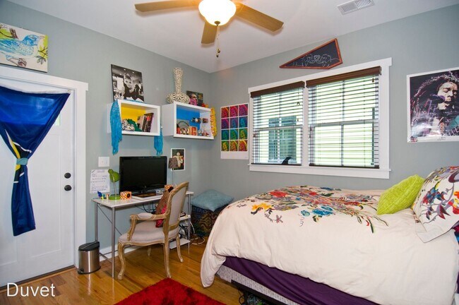 Building Photo - 4 br, 3.5 bath House - 76 Morris Street A