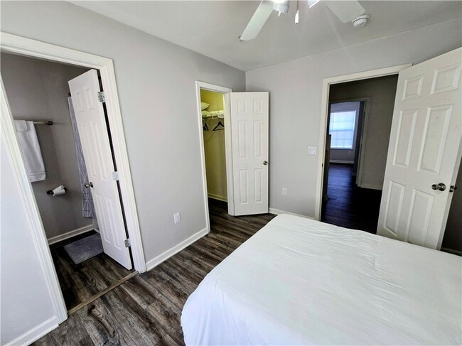 Building Photo - 220 Campus Dr