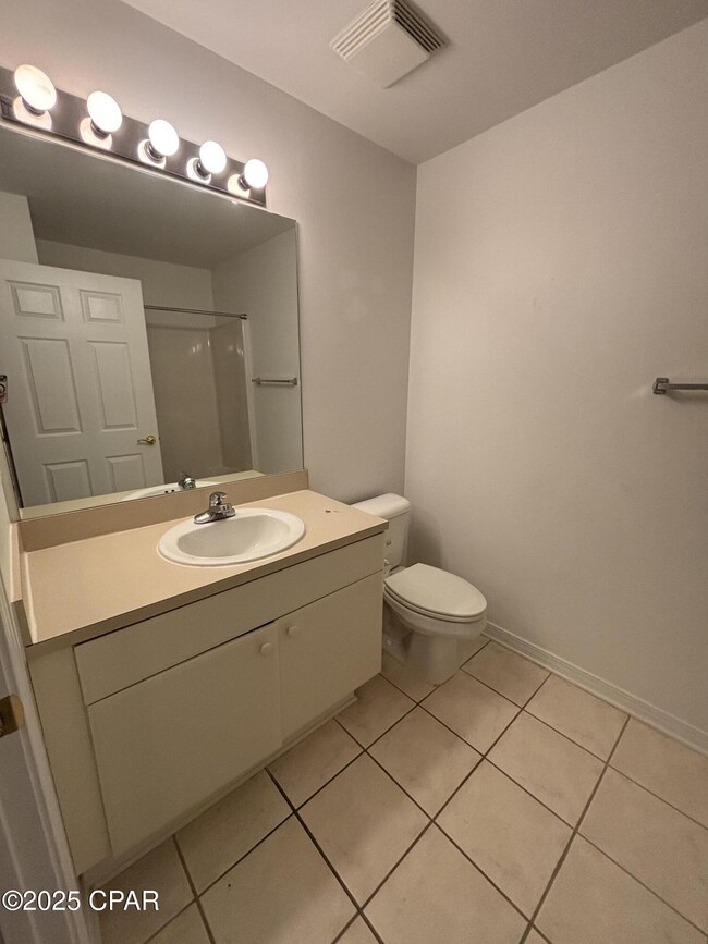 Building Photo - 3022 Meadow St