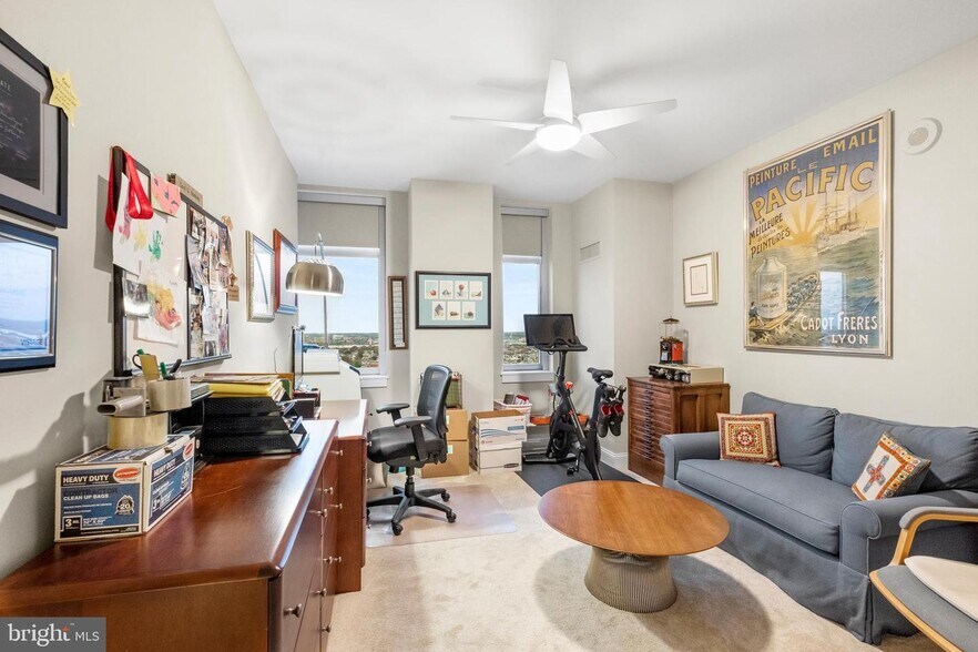 Building Photo - 440 S Broad St