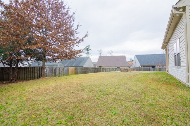 Building Photo - Perfect Family Home with Fenced Yard