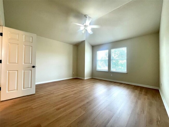 Building Photo - 20625 Farm Pond Ln