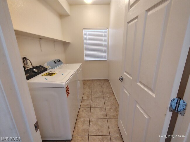 Building Photo - 8166 Minots Ledge Ave