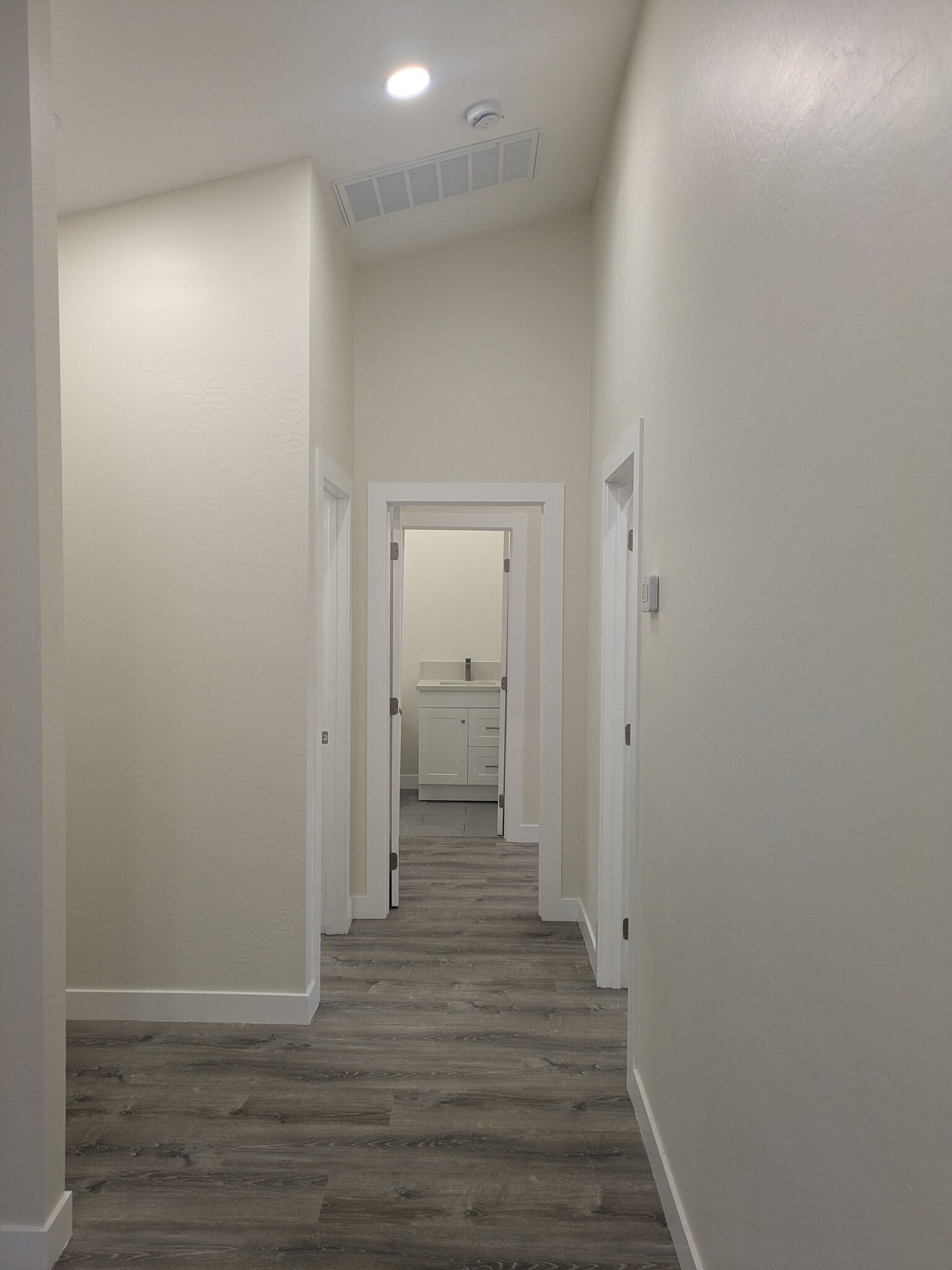 Building Photo - 14339 W Desert Hills Dr