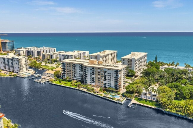 Building Photo - 1150 Hillsboro Mile