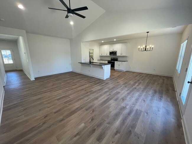 Building Photo - Brand New 3/2 House in Celanese- $1,995