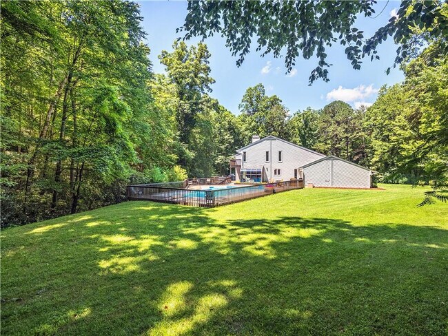 Building Photo - 19 Shady Brook Ln