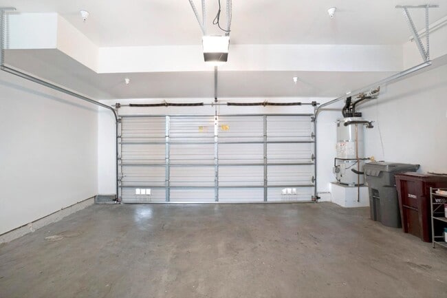 Building Photo - 153 City Limits Cir