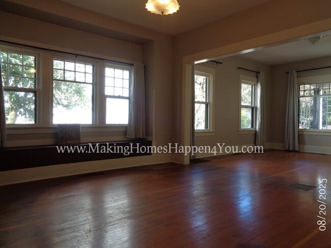 Building Photo - 2160 Trade St SE