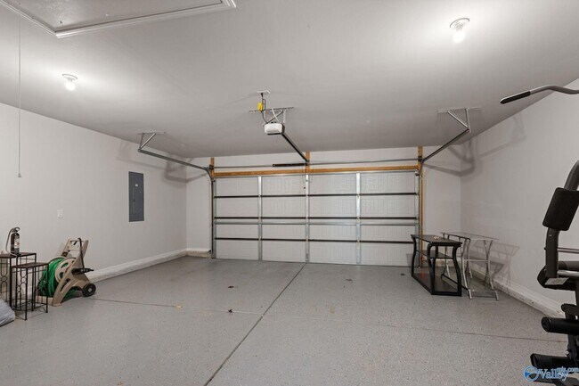 Building Photo - 338 Fenrose Dr