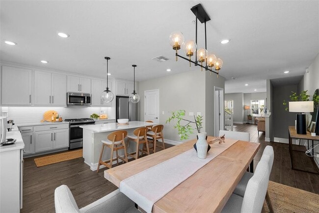 Building Photo - 5351 Bridge St