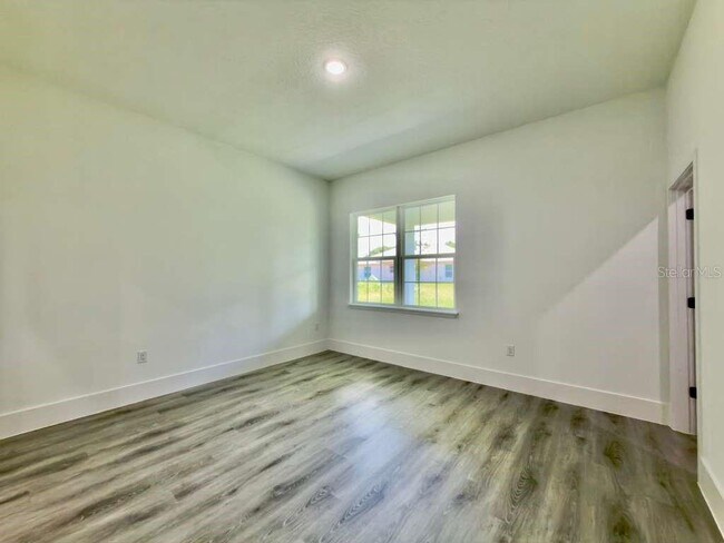 Building Photo - 15775 SW 59th Avenue Rd