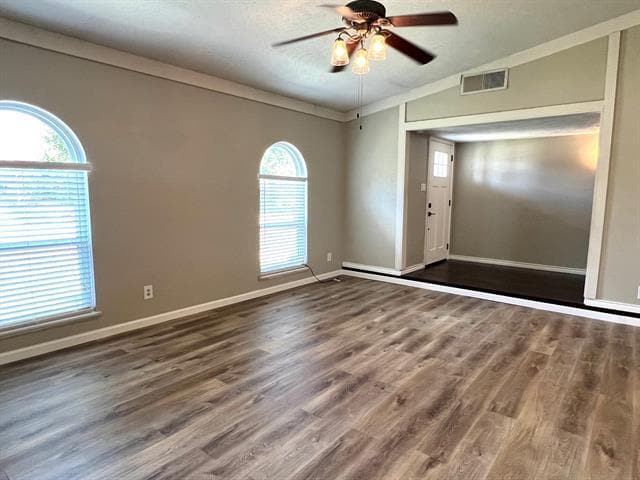 Building Photo - 1208 Crestwood Ct