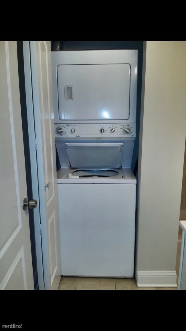 Building Photo - 2 br, 1 bath Condo - Clusters of Lexton