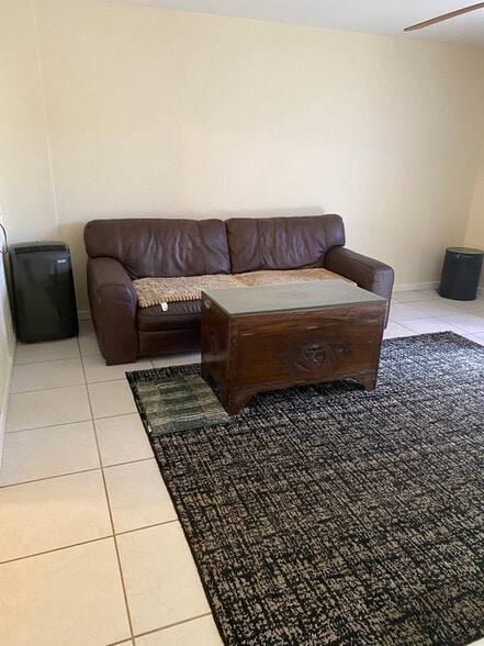 Building Photo - 423 Colorado Ave