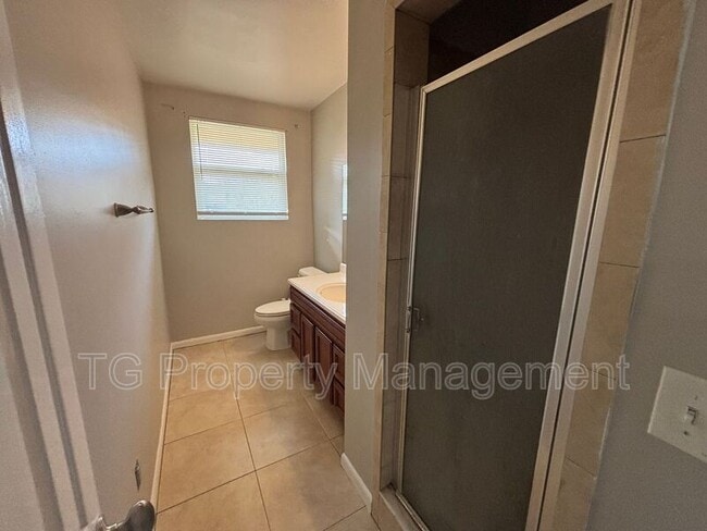 Building Photo - 1355 Lamanto Ave E