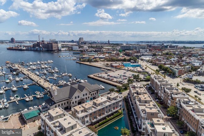 Building Photo - 1290 Harbor Island Walk