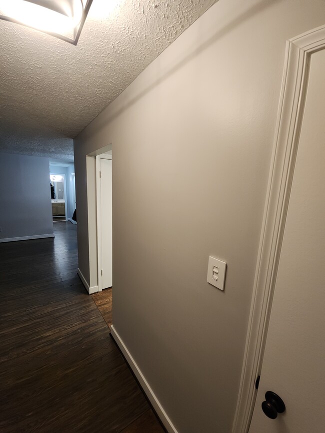 Building Photo - 10129 Oakton Terrace Rd