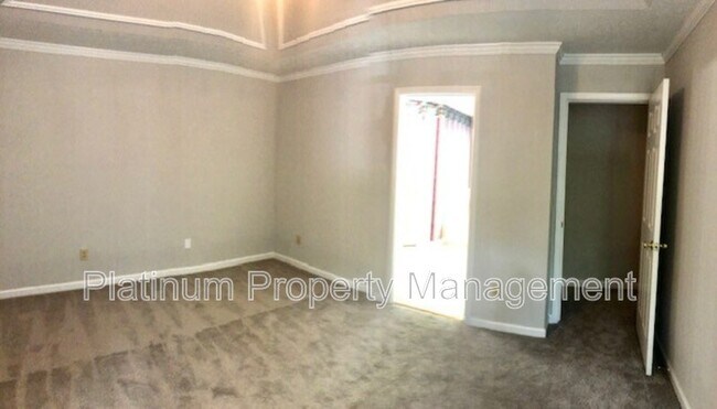 Building Photo - 740 Trellis Pond Ct