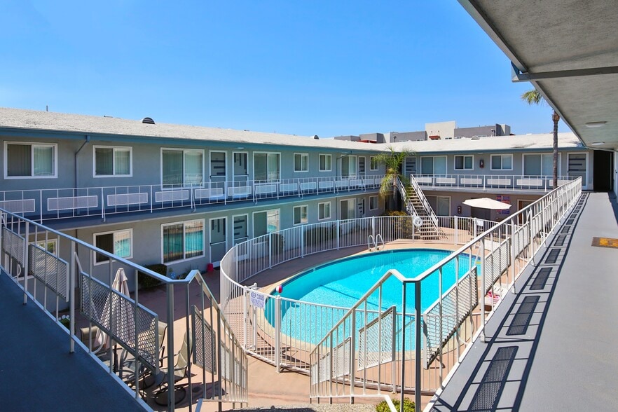 Primary Photo - Caribe Apts