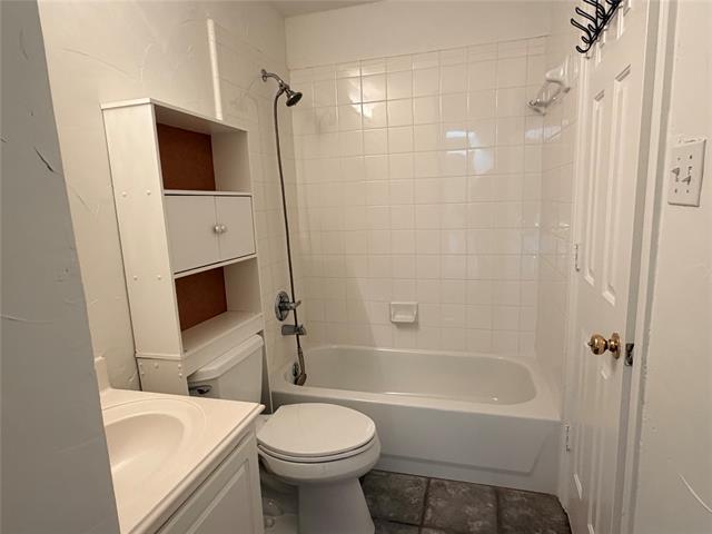 Building Photo - 4516 Avebury Dr